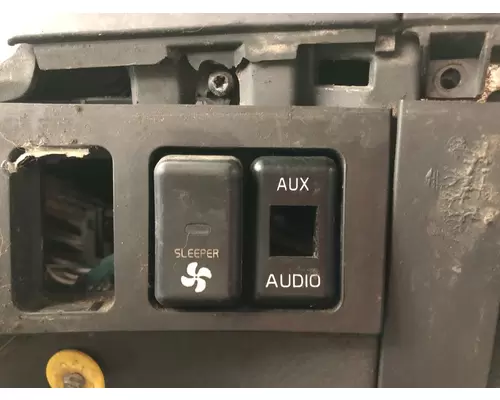 Volvo VNL Dash Assembly