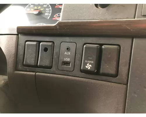 Volvo VNL Dash Assembly