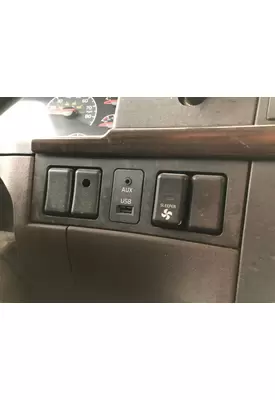 Volvo VNL Dash Assembly