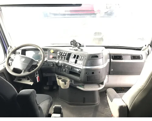 Volvo VNL Dash Assembly