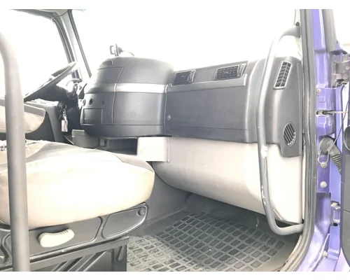 Volvo VNL Dash Assembly