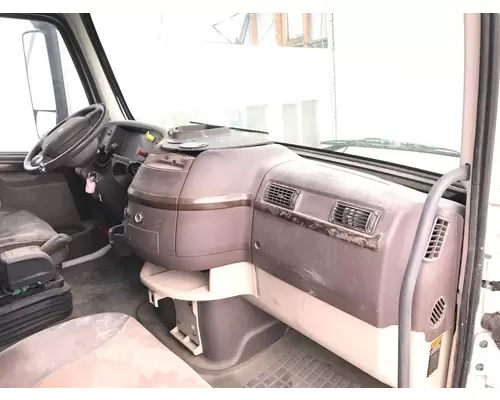 Volvo VNL Dash Assembly