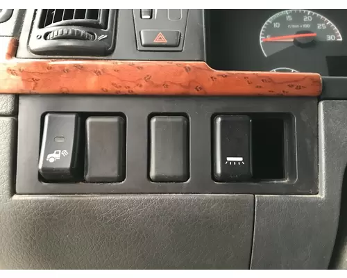 Volvo VNL Dash Assembly