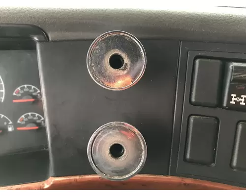 Volvo VNL Dash Assembly