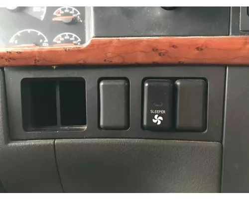 Volvo VNL Dash Assembly