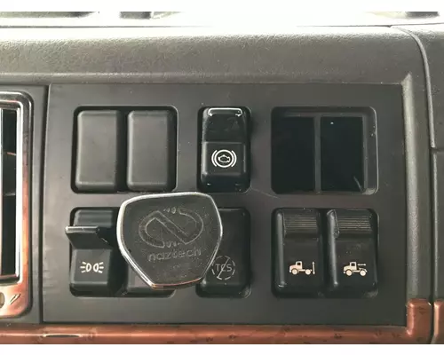 Volvo VNL Dash Assembly