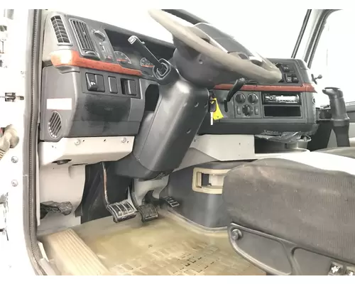 Volvo VNL Dash Assembly