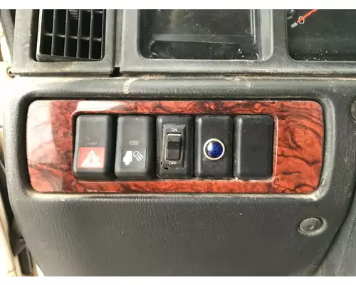 Volvo VNL Dash Assembly