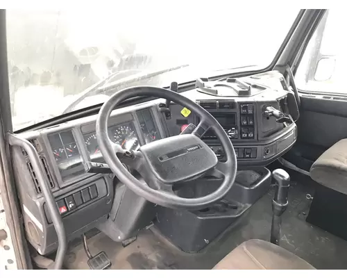 Volvo VNL Dash Assembly