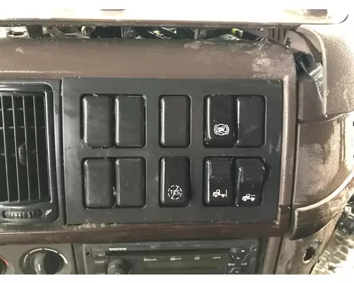 Volvo VNL Dash Assembly