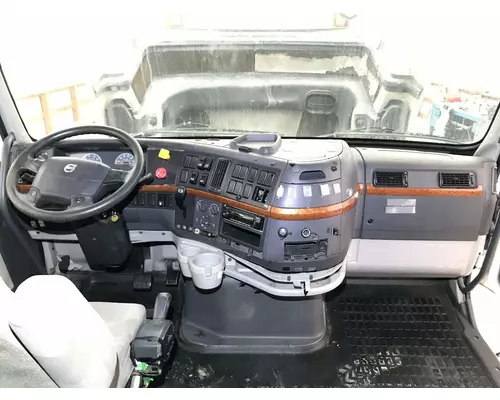Volvo VNL Dash Assembly