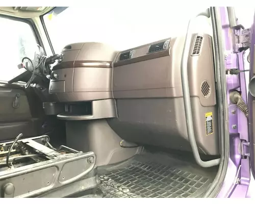 Volvo VNL Dash Assembly