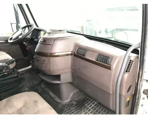 Volvo VNL Dash Assembly