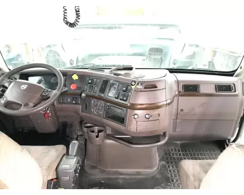 Volvo VNL Dash Assembly