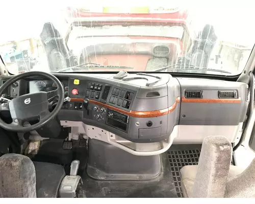 Volvo VNL Dash Assembly