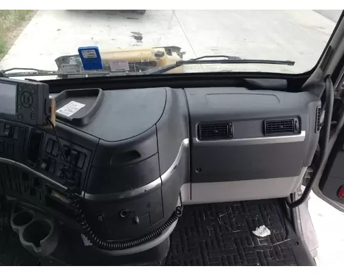 Volvo VNL Dash Assembly