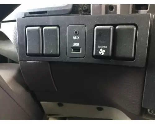 Volvo VNL Dash Assembly