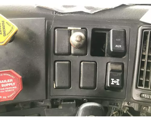 Volvo VNL Dash Assembly