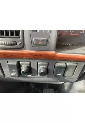 Volvo VNL Dash Assembly