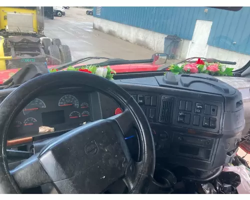 Volvo VNL Dash Assembly