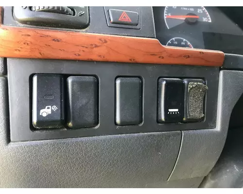 Volvo VNL Dash Assembly