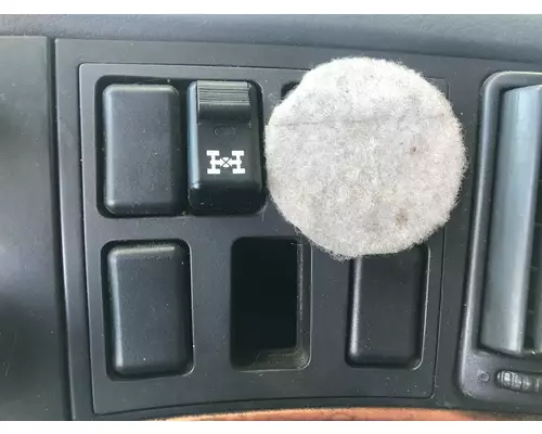 Volvo VNL Dash Assembly