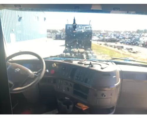 Volvo VNL Dash Assembly