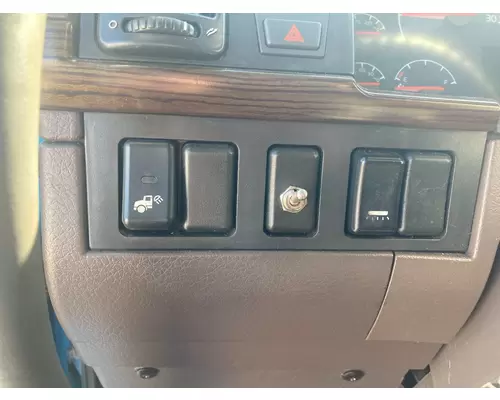 Volvo VNL Dash Assembly