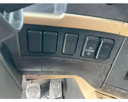 Volvo VNL Dash Assembly