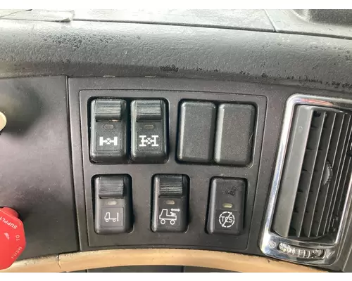 Volvo VNL Dash Assembly