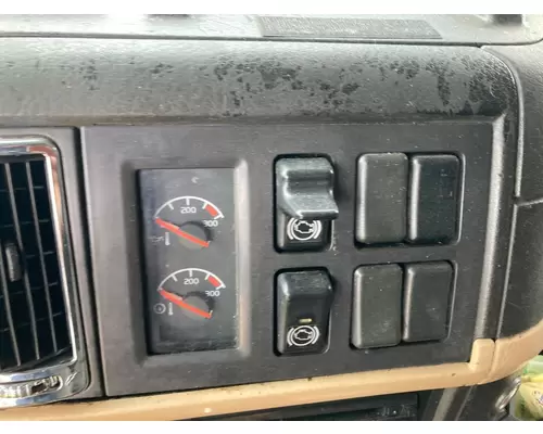 Volvo VNL Dash Assembly