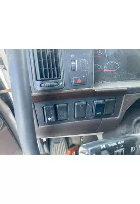 Volvo VNL Dash Assembly