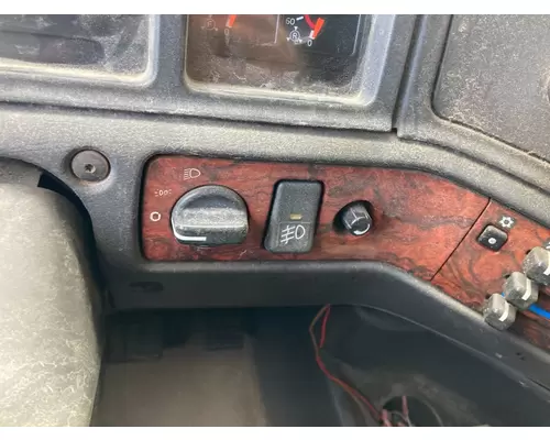 Volvo VNL Dash Assembly