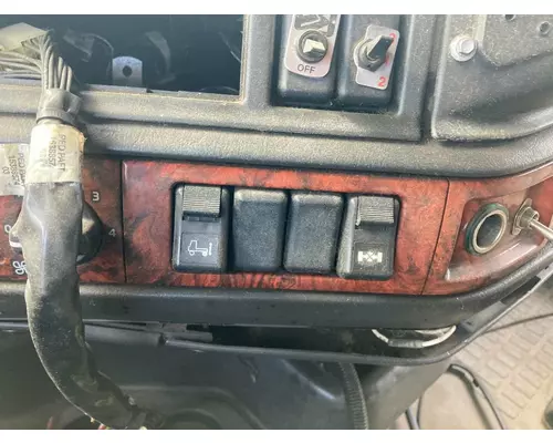 Volvo VNL Dash Assembly