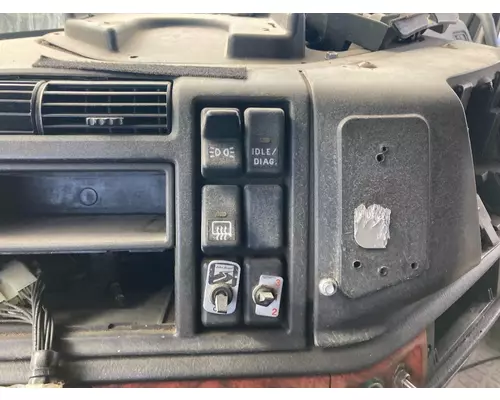 Volvo VNL Dash Assembly