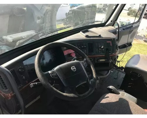 Volvo VNL Dash Assembly