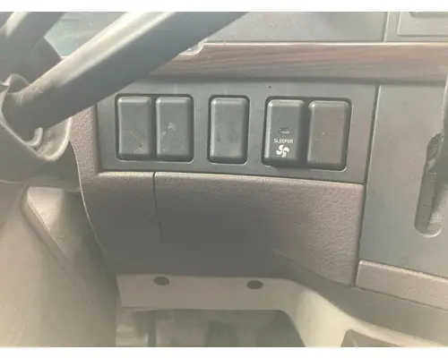 Volvo VNL Dash Assembly