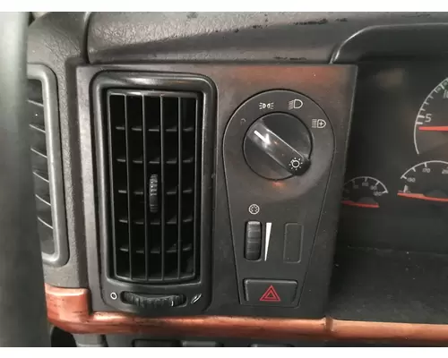 Volvo VNL Dash Assembly