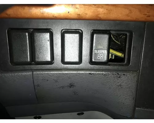 Volvo VNL Dash Assembly