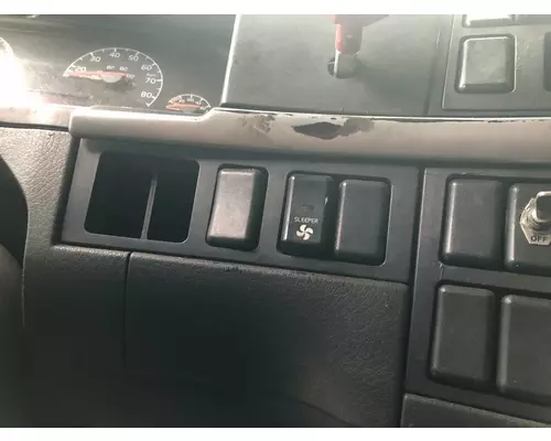 Volvo VNL Dash Assembly