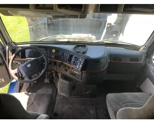 Volvo VNL Dash Assembly