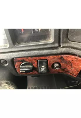 Volvo VNL Dash Assembly