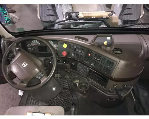 Volvo VNL Dash Assembly