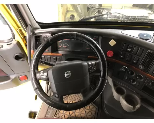 Volvo VNL Dash Assembly