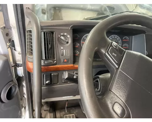 Volvo VNL Dash Assembly