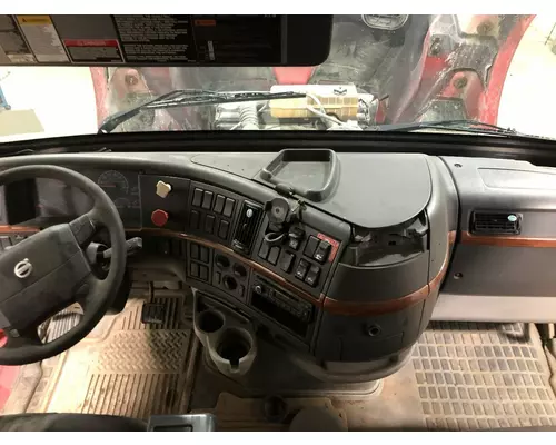 Volvo VNL Dash Assembly