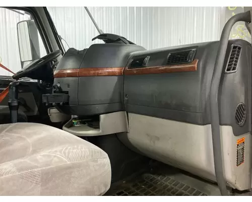 Volvo VNL Dash Assembly