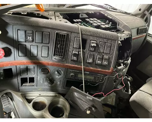 Volvo VNL Dash Assembly