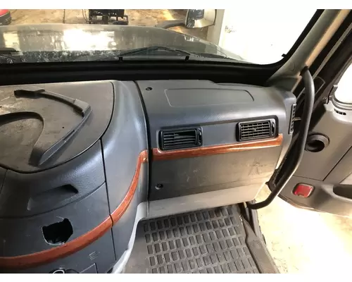 Volvo VNL Dash Assembly