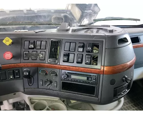 Volvo VNL Dash Assembly